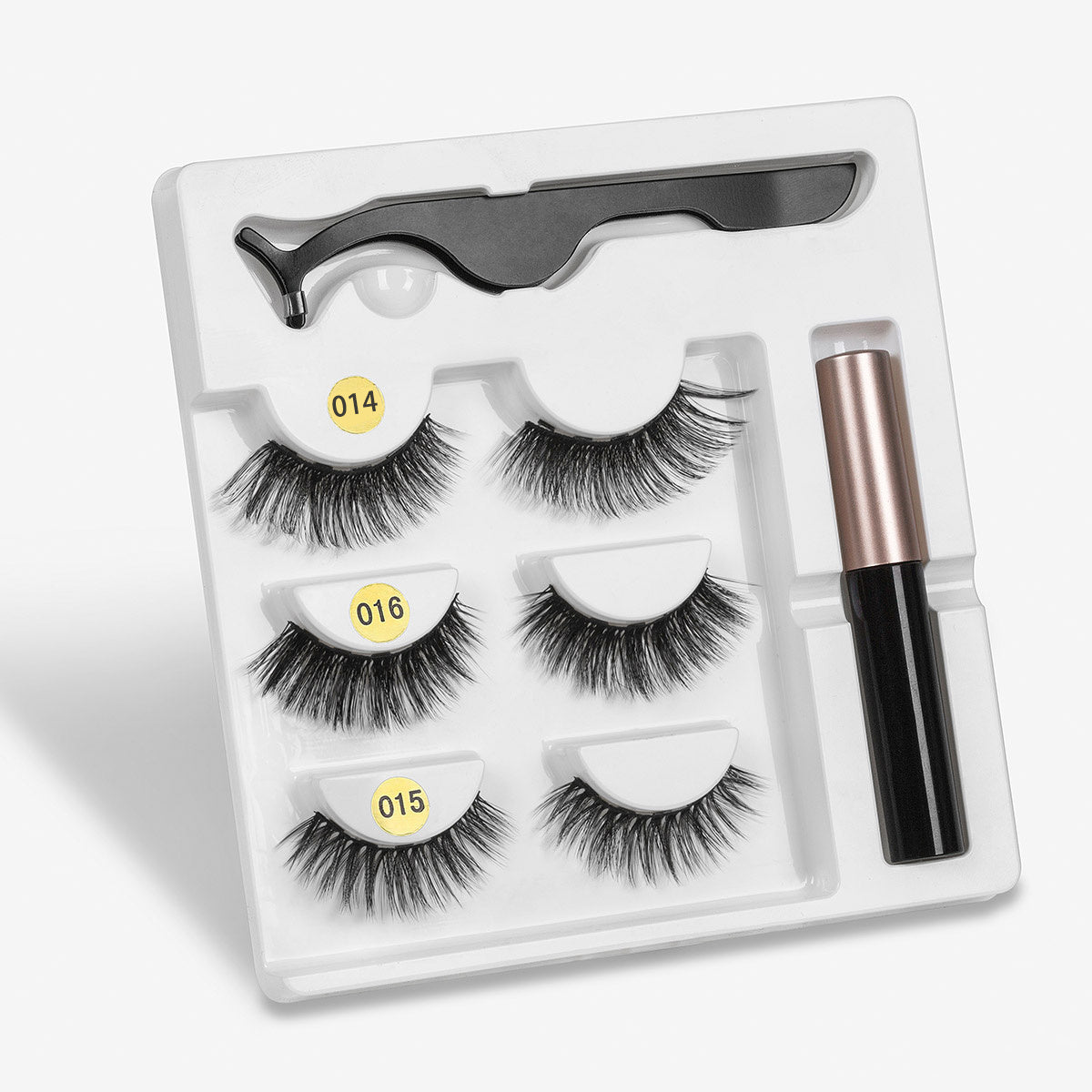 A Pair Of False Eyelashes With Magnets In Fashion - Urban Mart